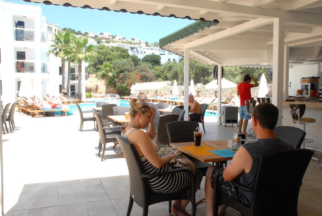 Costa Queen Suites Gümbet Exteriér fotografie