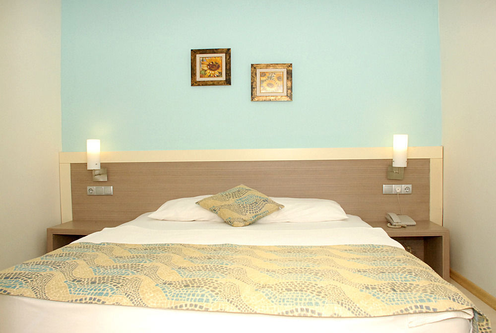 Costa Queen Suites Gümbet Exteriér fotografie